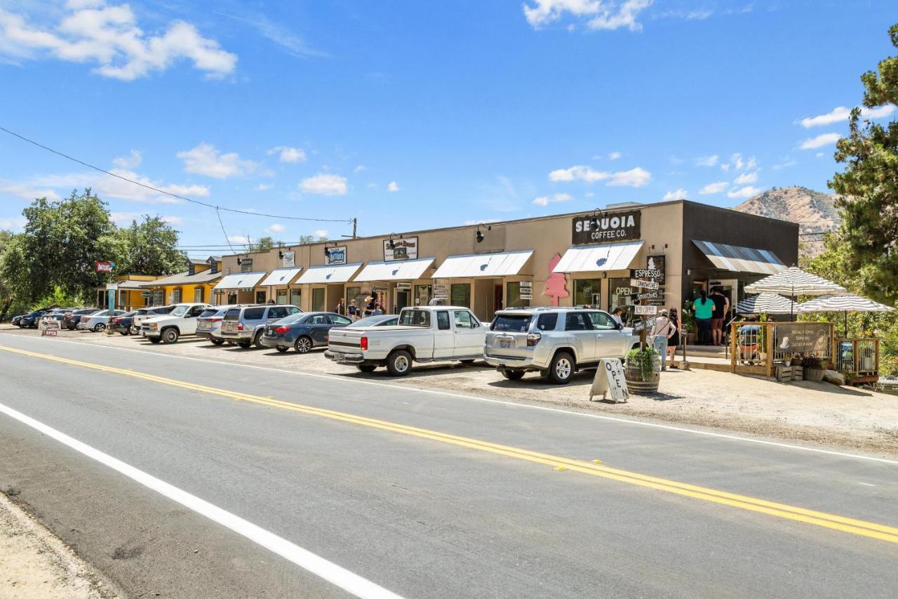 The Whitney- Sequoia Motel Rm7 Three Rivers Exterior photo