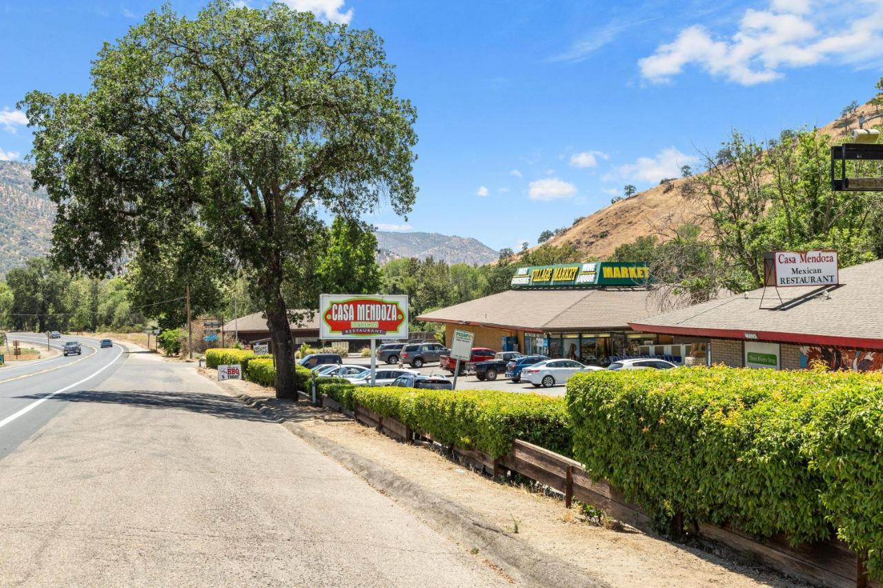 The Whitney- Sequoia Motel Rm7 Three Rivers Exterior photo