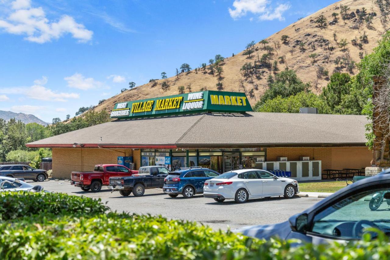 The Whitney- Sequoia Motel Rm7 Three Rivers Exterior photo